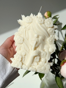 Madeline Candle 